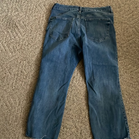 Express cropped flare high rise ultra hyper stretch jean.  Fits size 12,14,16 - Picture 5 of 8